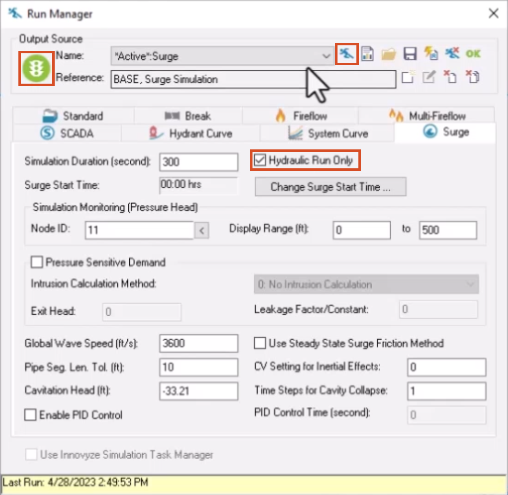 The Run Manager dialog box, with the Run button, the enabled Hydraulic Run Only option, and the green light icon all highlighted in red.