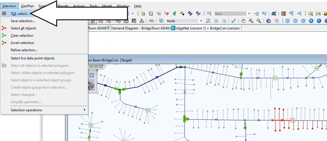 In the Selection menu, SQL Select selected, and in the GeoPlan, the selected customer points highlighted in red.